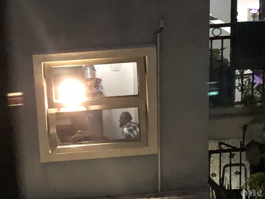 One Photos - 90zrowIJ6tkz4mkOnVhT7pdbF.jpg