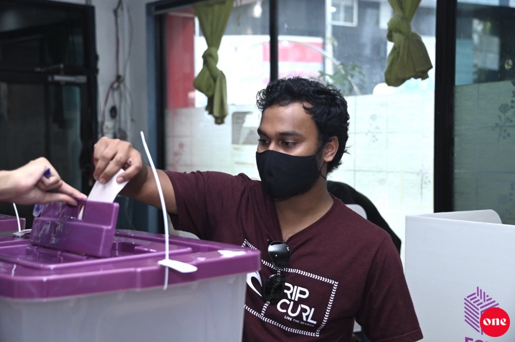 One Photos - AnI82gXF2lDgQf23tOVADMTIB.jpg