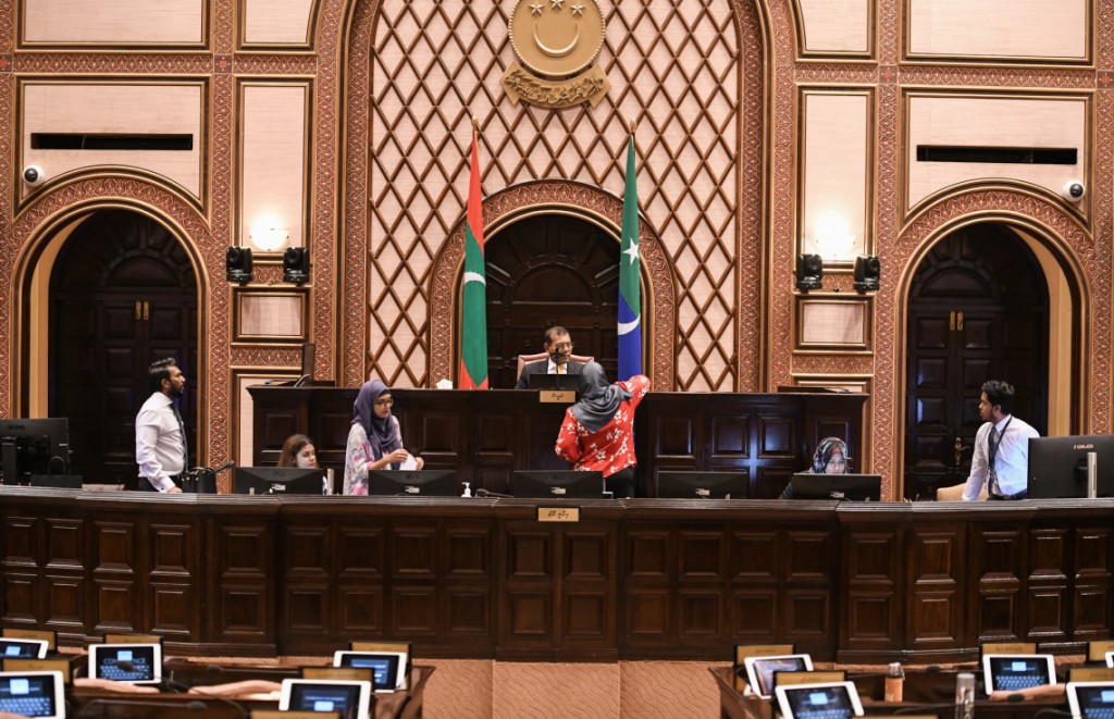 One Photos - BOJXGEnWUKGejtui3ZxBWoAhA.jpeg