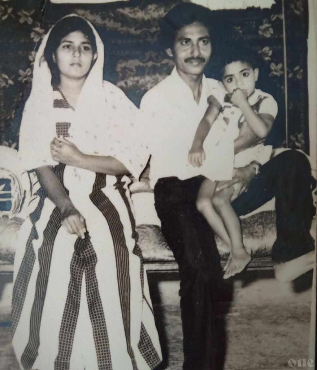 One Photos - D6CXOhYe44D5ccUSH6tHULJ5K.jpg