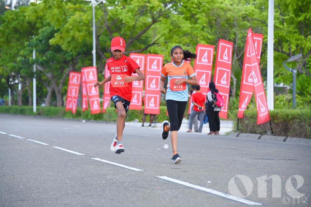 One Photos - DEbOKgvJ2HkIyAgsNEHO8DY9O.jpg