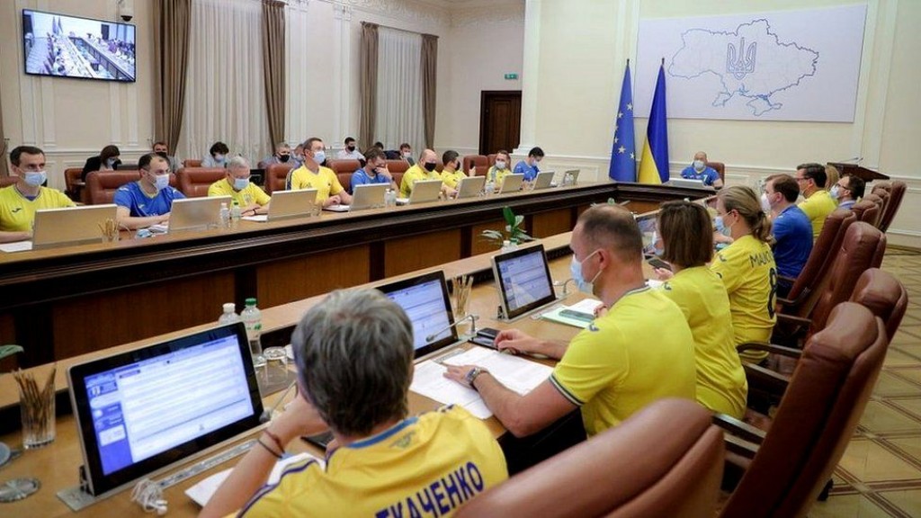 One Photos - ES9vzIDfTV6FUp5UZroIovbUF.jpg
