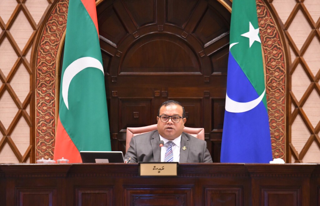 One Photos - EUfb10GkmBP9Y6DrCe99UxCaw.jpg