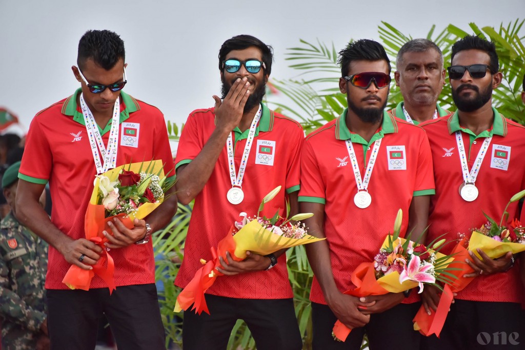 One Photos - GPS7jMYjns5eVV8hYBoNDmAzd.jpg