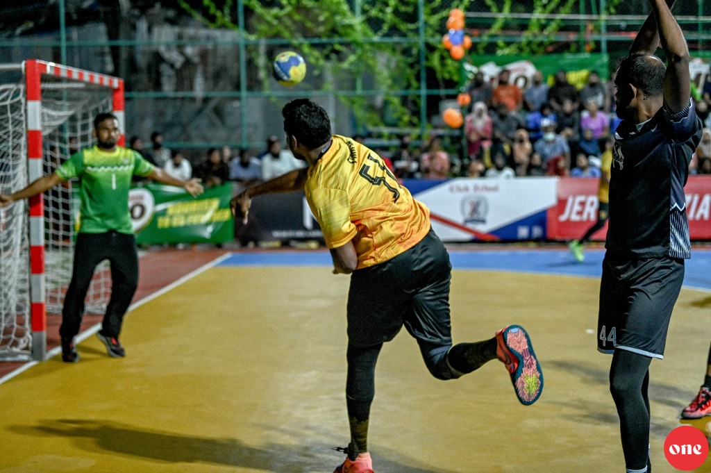 One Photos - J9SMN1WtVte79JaonGSwoZQux.JPG