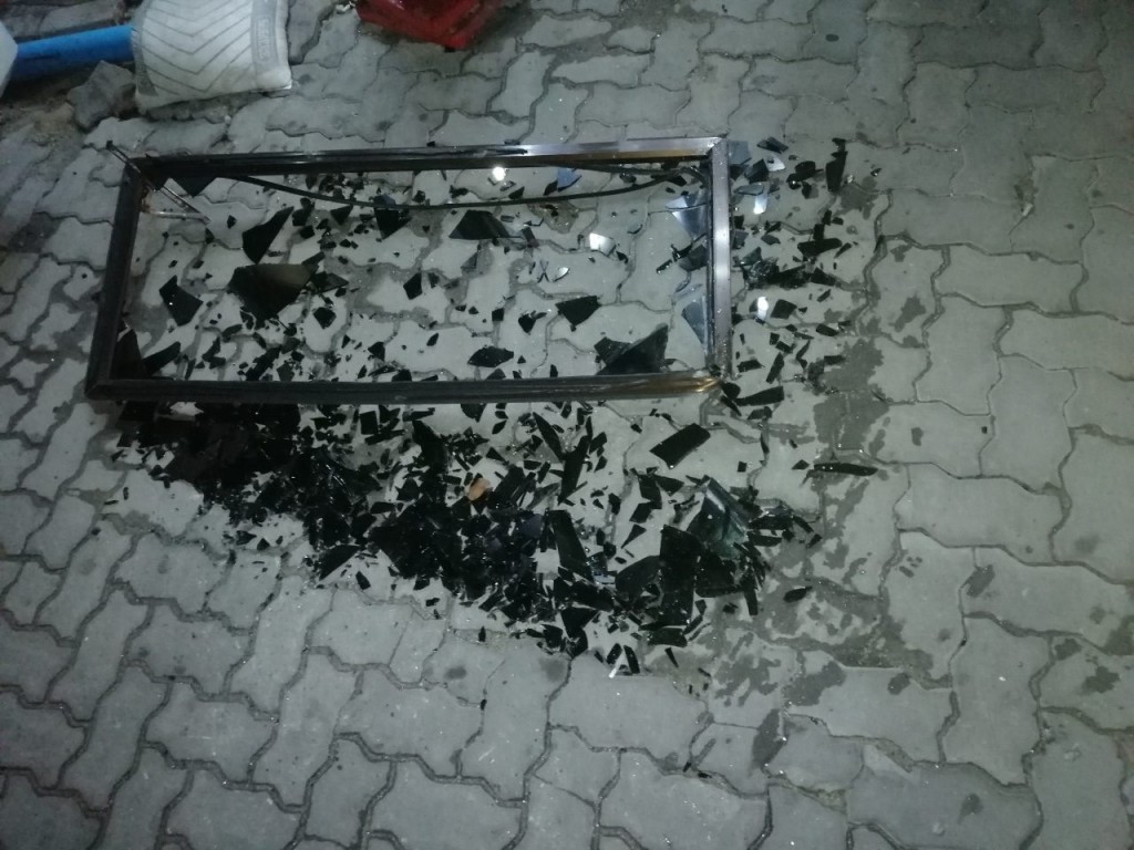 One Photos - L2bypJJhTcX3aeROhdraB2zXv.jpg