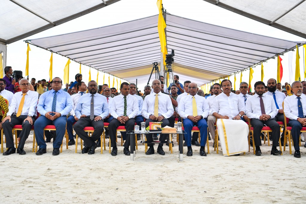 One Photos - MwoyJiAu4ILbHzm5xyTlbIWFe.jpg