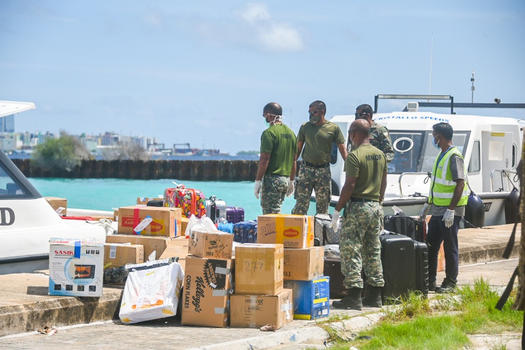 One Photos - MzgNDYJGoMJapqourmza5JBxP.jpg