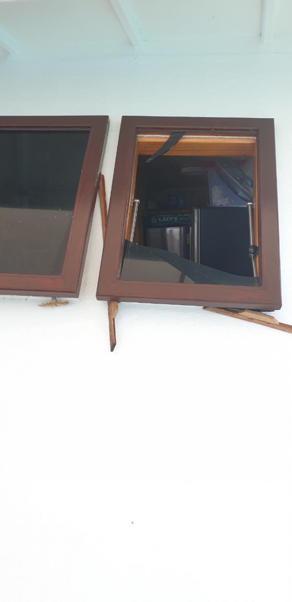 One Photos - RAUhZP6qHkcdbdhjz6upSq6R7.jpg