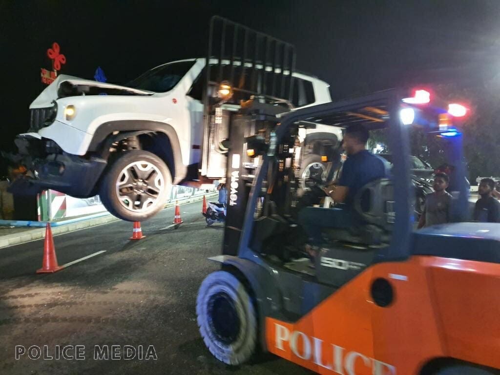 One Photos - RZJQ7kBus7tDA0THyuBJnZC16.jpg