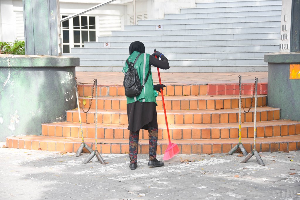 One Photos - RqkbNgkIHZhOU5NnbltbWUZvD.jpg