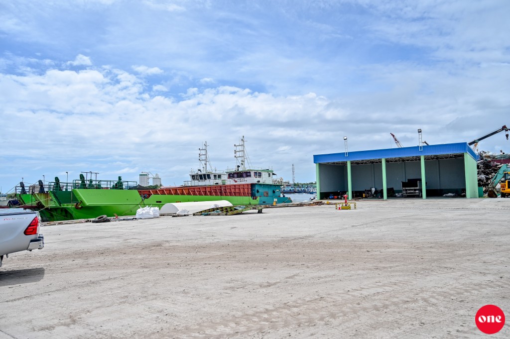 One Photos - SpeRalOovI4NHxGXWERTaumLn.JPG