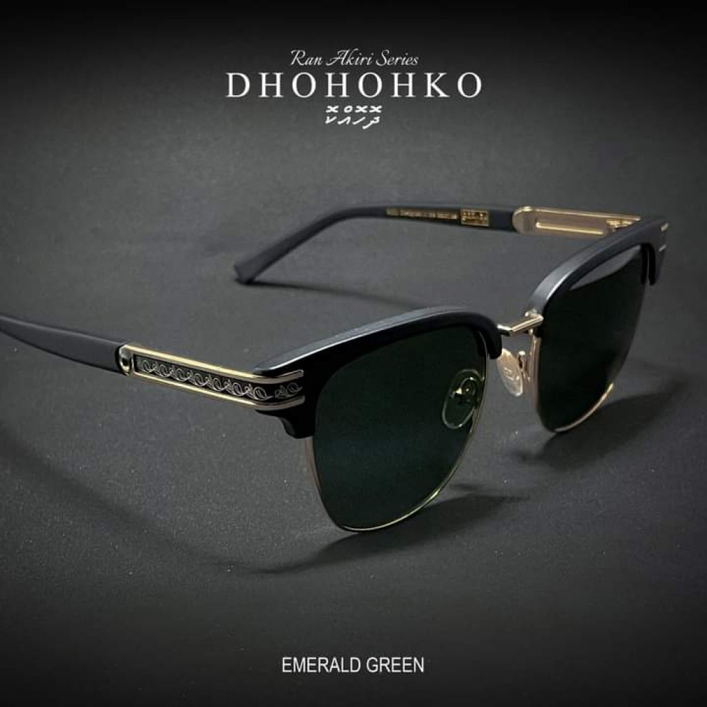 One Photos - TomXwqaxgSnwCJRAKLxNrPzBd.jpg