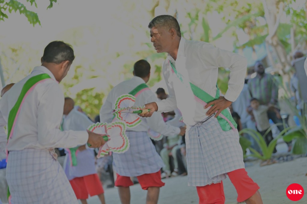 One Photos - UMbB191SUxmbWLm5y3B422usg.jpg