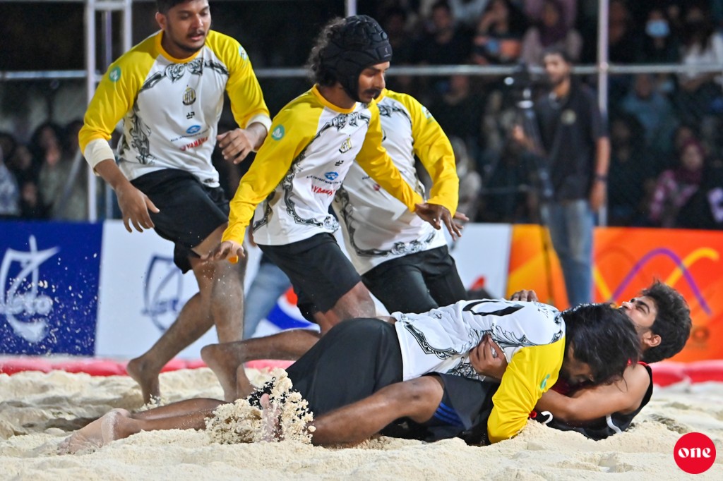One Photos - Vn6uOFJVEICxaRg0d1PYoog8Y.jpg