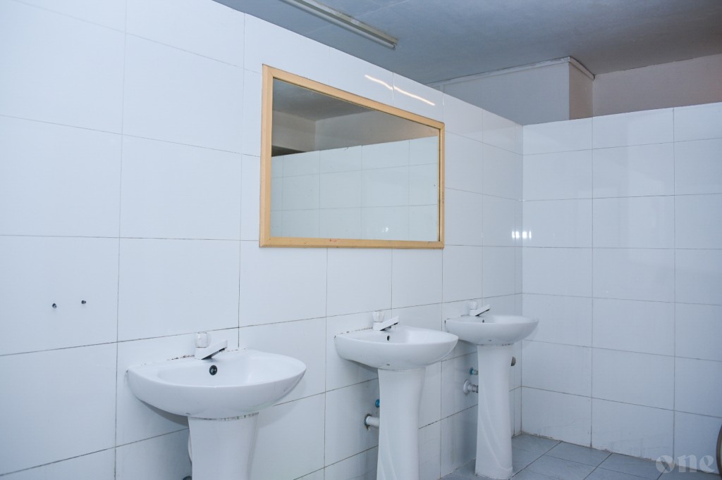 One Photos - WfJXSnaBf1AEeC8K0Rpk0tc9k.jpg