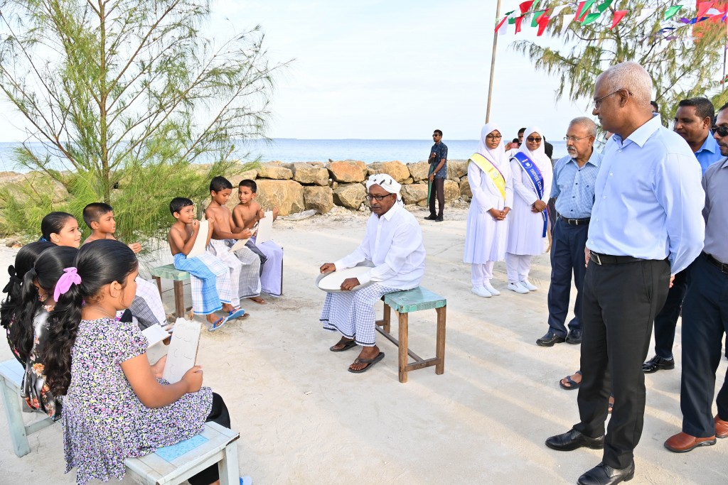 One Photos - YOWrK7amKb8dKwxT522ekOgbd.jpg