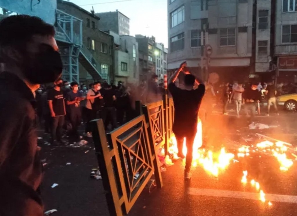 One Photos - ZH0lkizCHE5DbwRWOvlU1lIH1.jpg