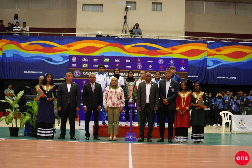 One Photos - ZH3a0ULbwMK0iGpk94gwLI4jd.jpg