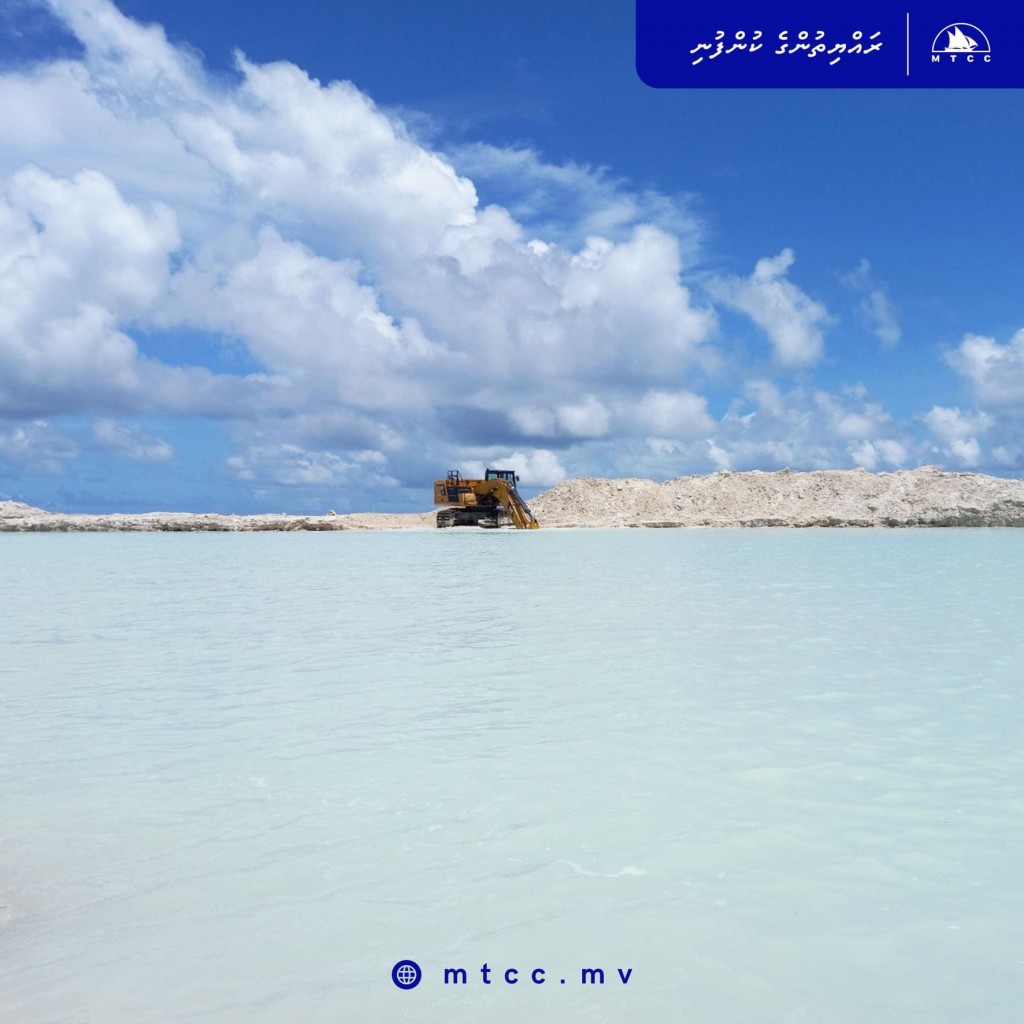One Photos - aFXn2fi22MEr6M1tqIOqX27k3.jpg