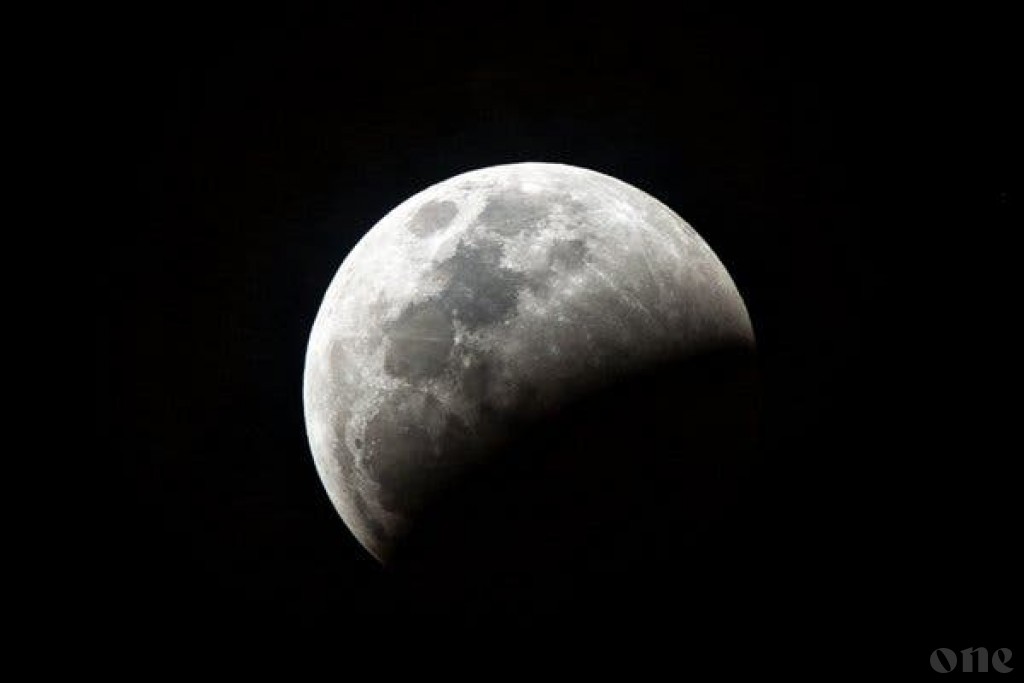 One Photos - apFlJk5M12J0jDkG82xHDCJOI.jpg
