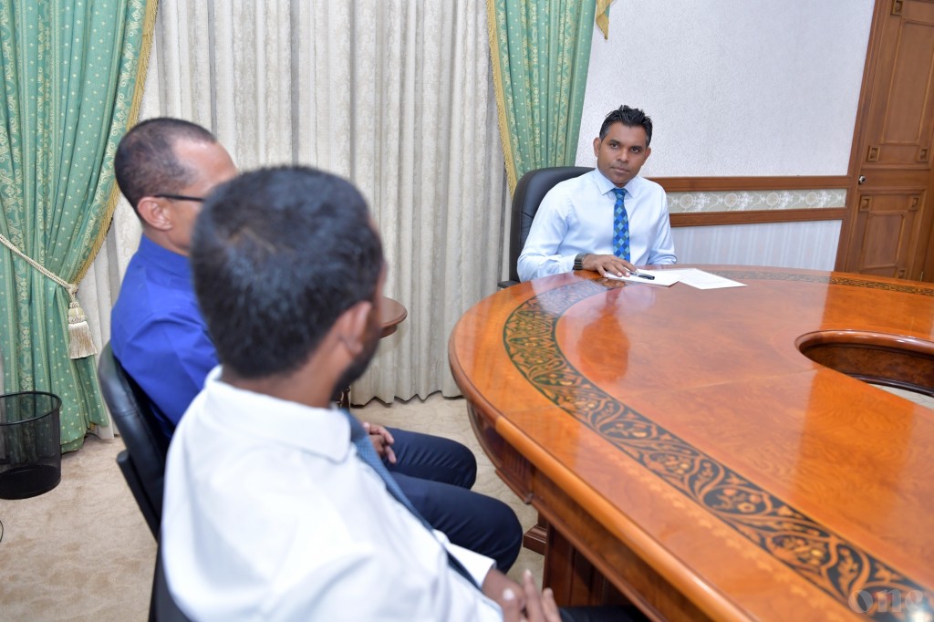 One Photos - axfEPHWkHrYhUKvnVzsMDU9Da.jpg