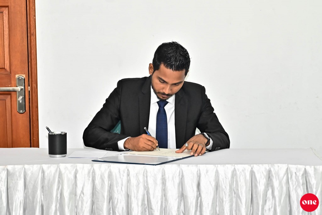 One Photos - dtn1DPZ9BXaYQiW4XLCgZ83jC.jpg