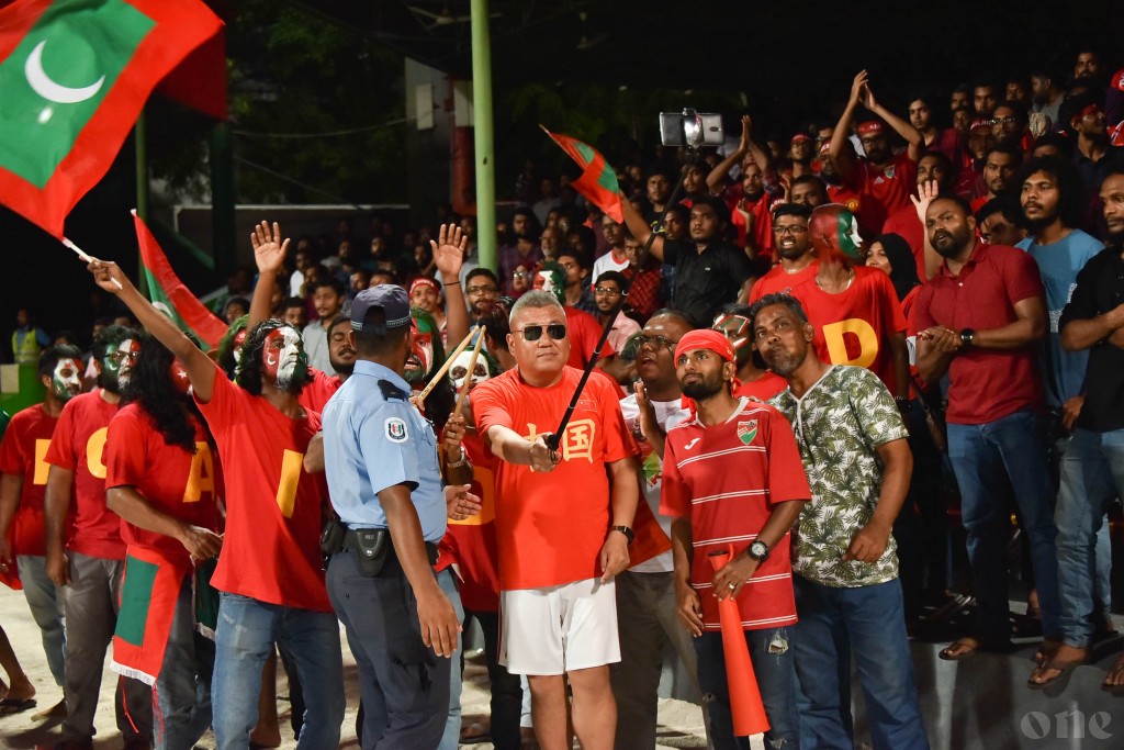 One Photos - fZcagl2XtK01eZNV9XIJOdZQP.jpg