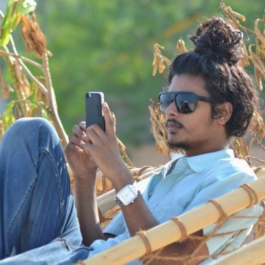 One Photos - fy2xIA5oge1i5QmWHhh9DlCXv.jpg