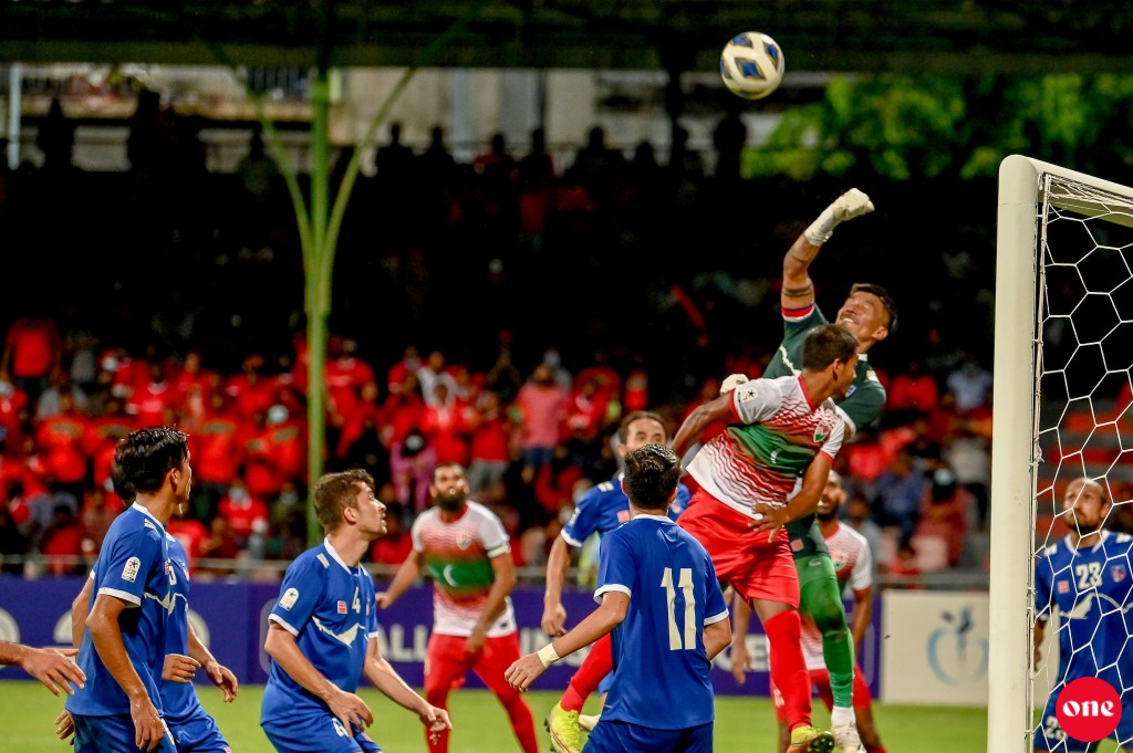 One Photos - gJ7ZwrBGfF1Q3smAcrmxPHg8O.JPG