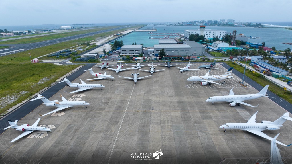 One Photos - hFccLmu0Mg7d3qV5N9SNImQZr.jpg