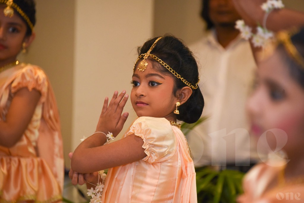 One Photos - iMby8Lji3j5qnGcJKwvRVHLWW.jpg