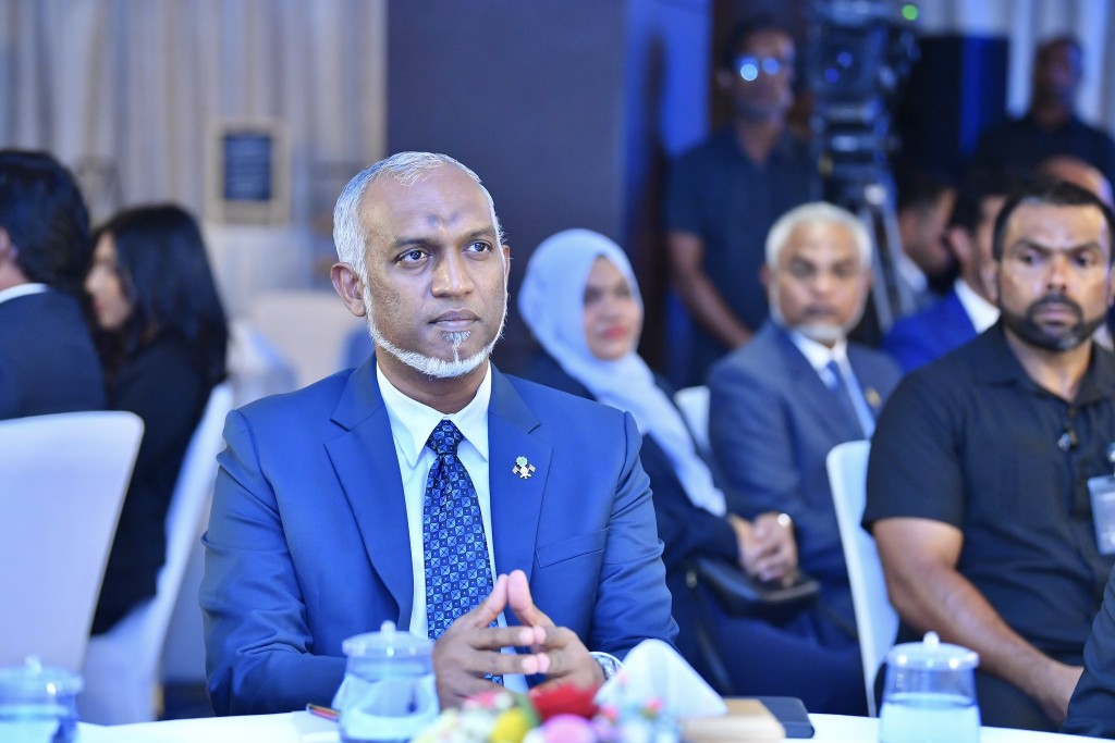 One Photos - jpPm48OM94bekHthIIyRhaMeb.jpeg