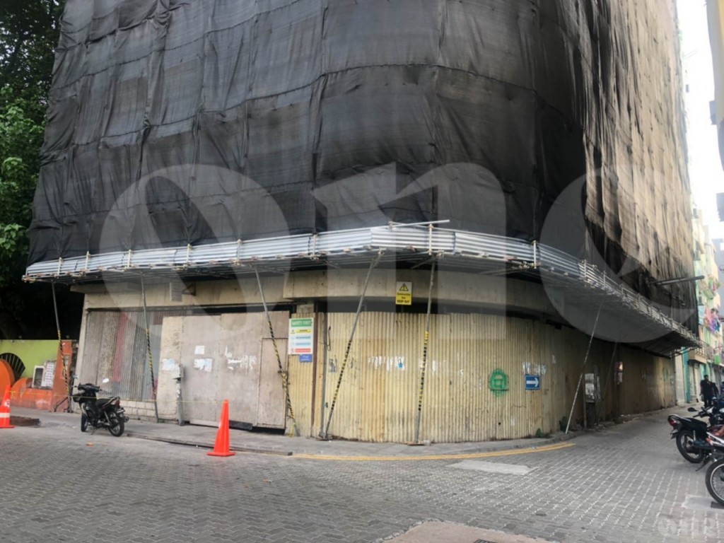 One Photos - kKHHuTOupuKNzwwSFFTCWoqiB.jpg