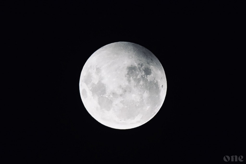 One Photos - kpbSfyAM33nVFDKzf8Tsy7Vlw.jpg