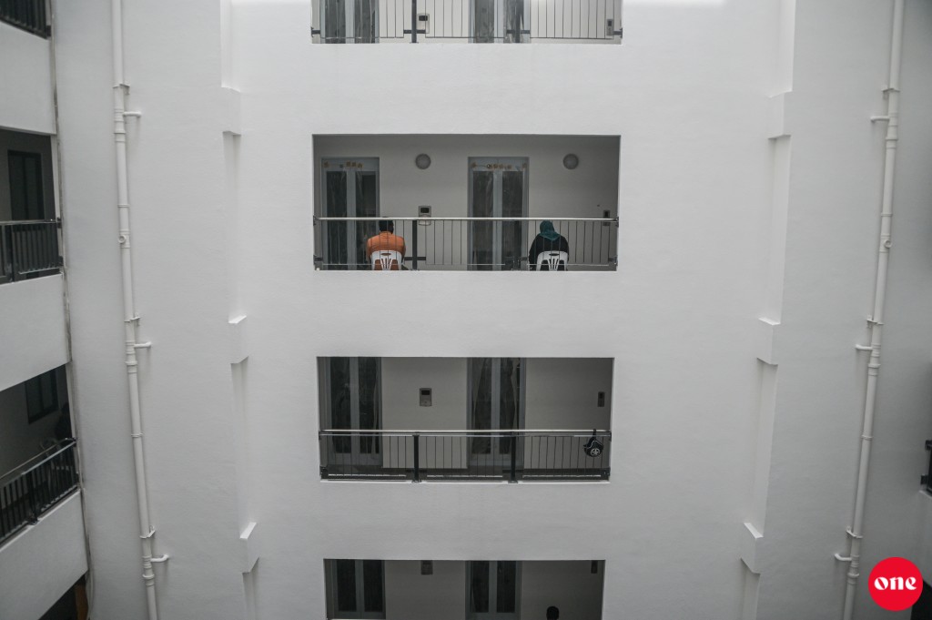 One Photos - kxdygBwhwh5EVE3WCALh56KrC.JPG