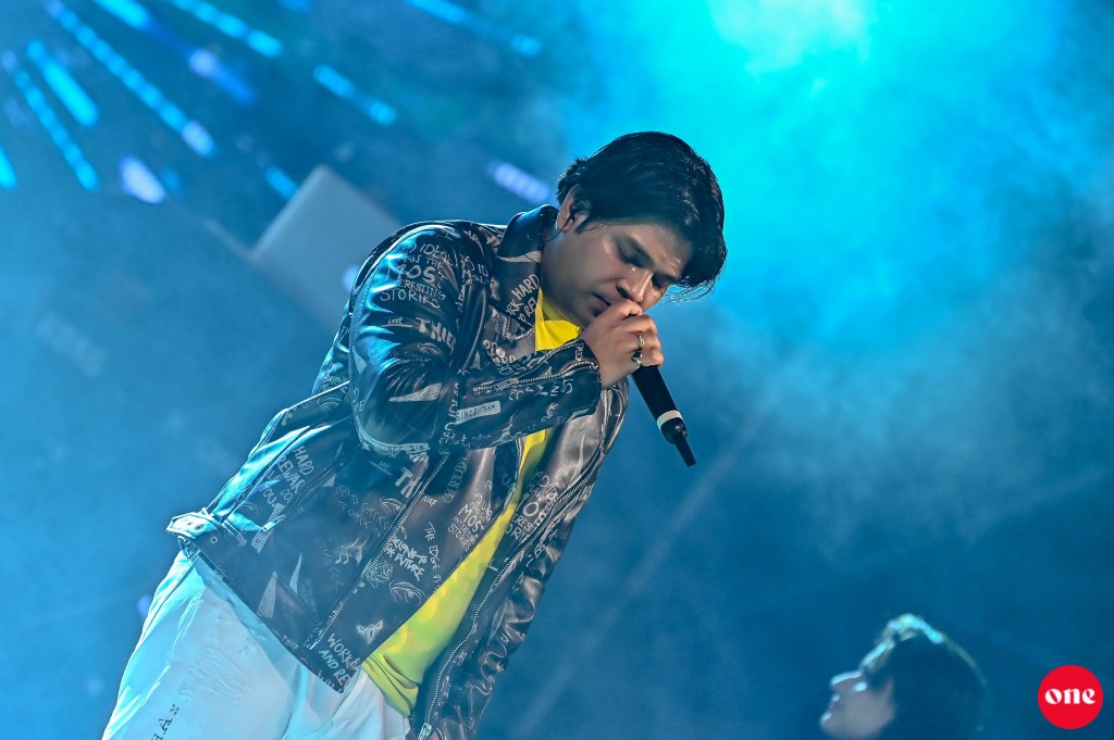 One Photos - mCyifFc6cnf6nZCS4ZoF7mQS7.jpg
