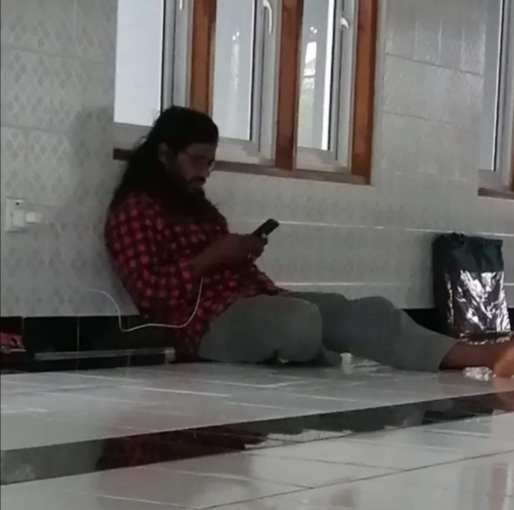 One Photos - mF7cbfbf5S6N1i9MH57tVaNWo.jpg
