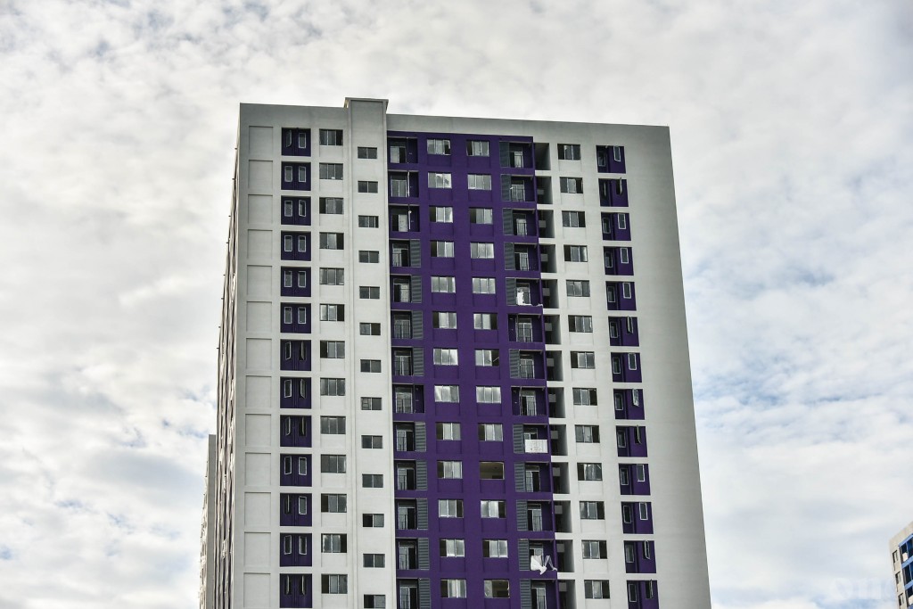 One Photos - mQ2jLfcmLlS8rLqEeJwLMuhrP.jpg