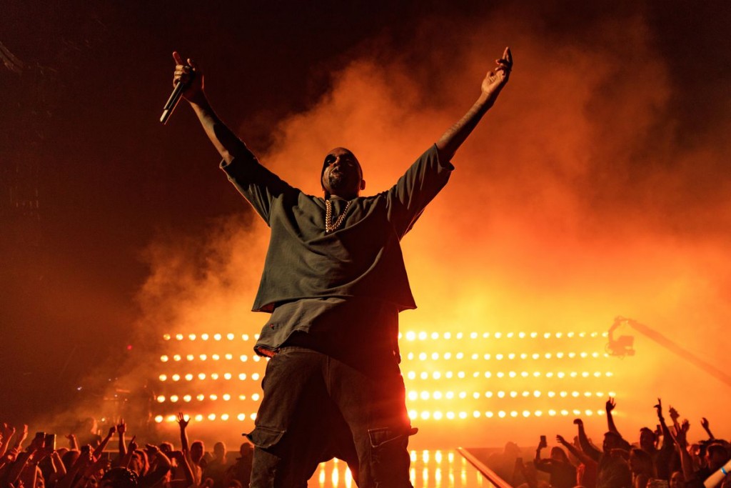 One Photos - mQOlTyz5XUHnGUFkKpaqRVIT1.jpg