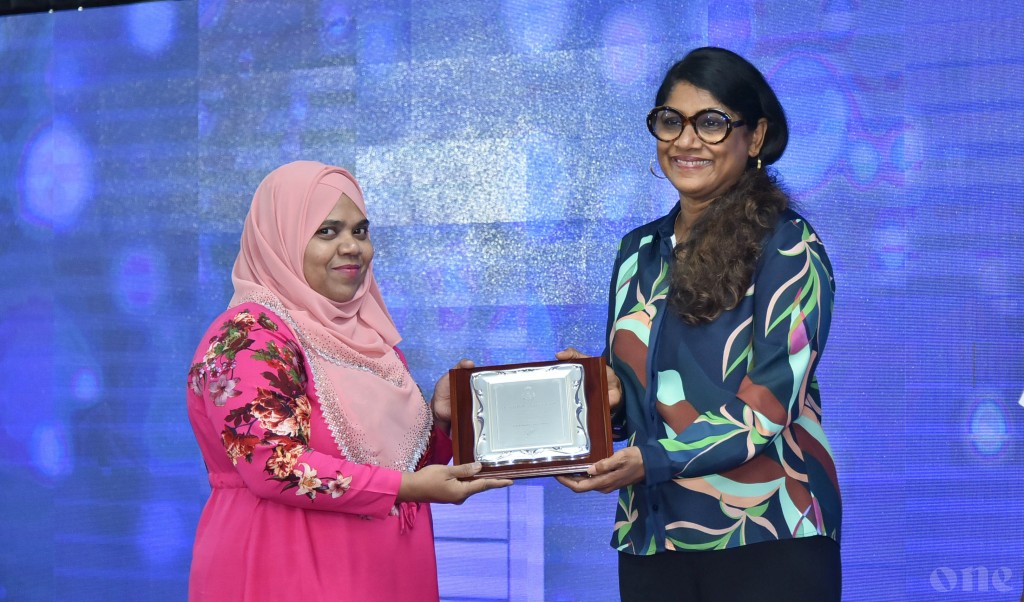 One Photos - nk1LsJqPv6ZBBir0OuYKT59kt.jpg