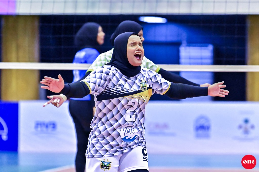 One Photos - oxDcuMl44U18qsE98AKTK7MSM.jpg