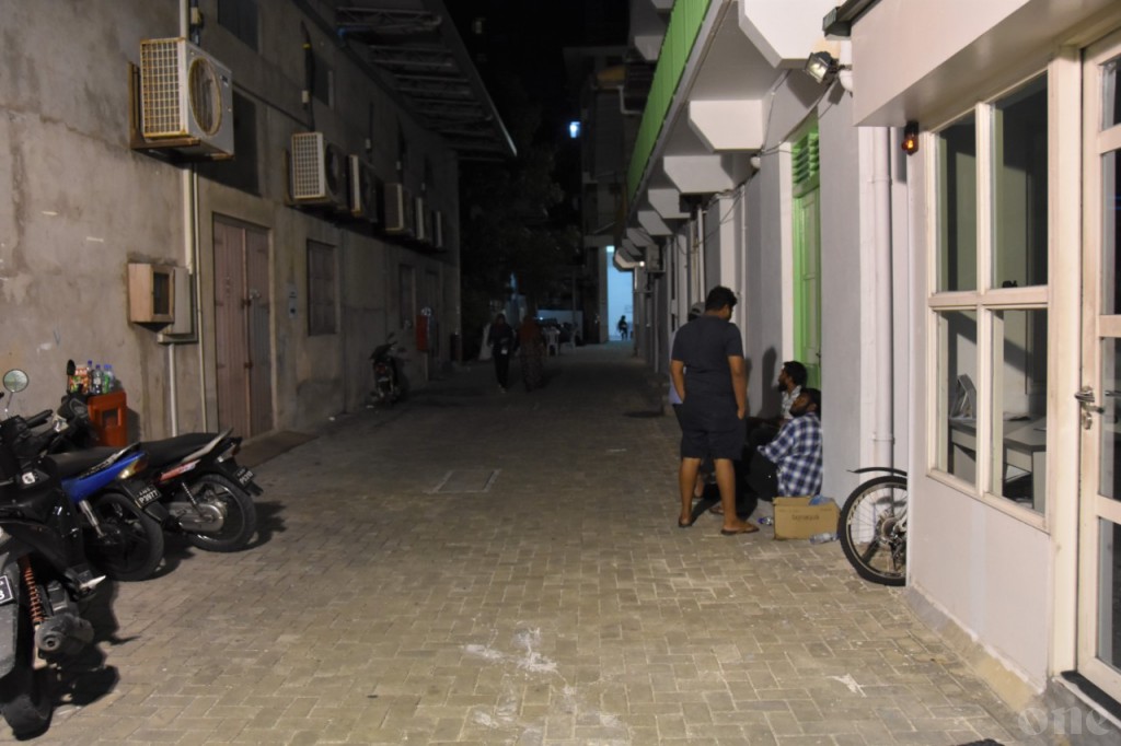 One Photos - qKCuRHlFskx4SufDSQtFE5d9T.jpg