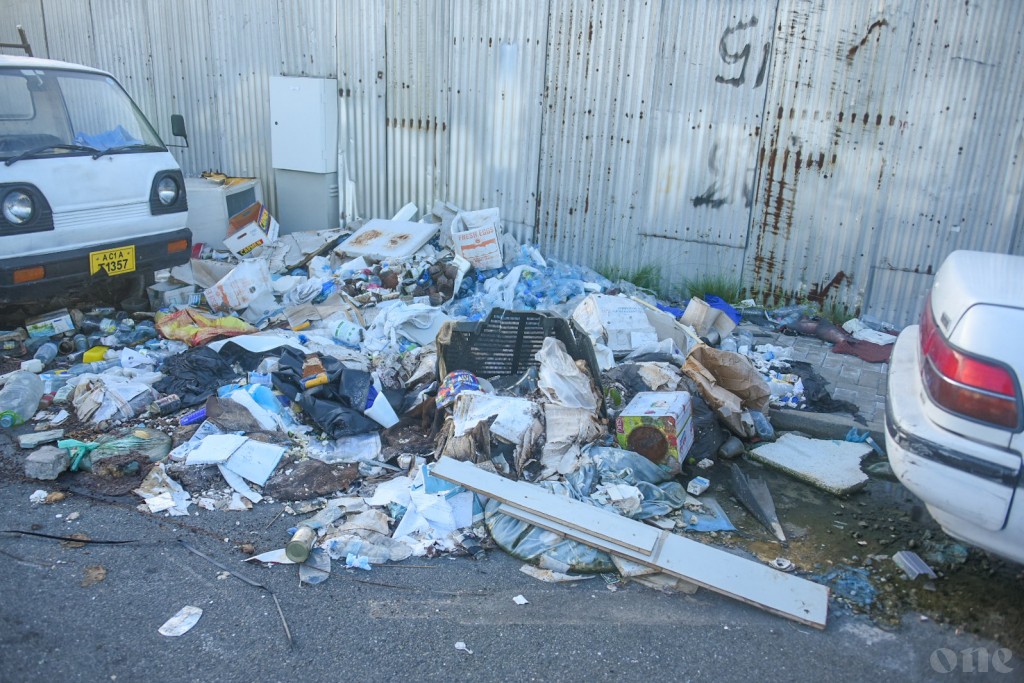One Photos - qRHuhsJIFayvKsM5BNFFbanJB.jpg