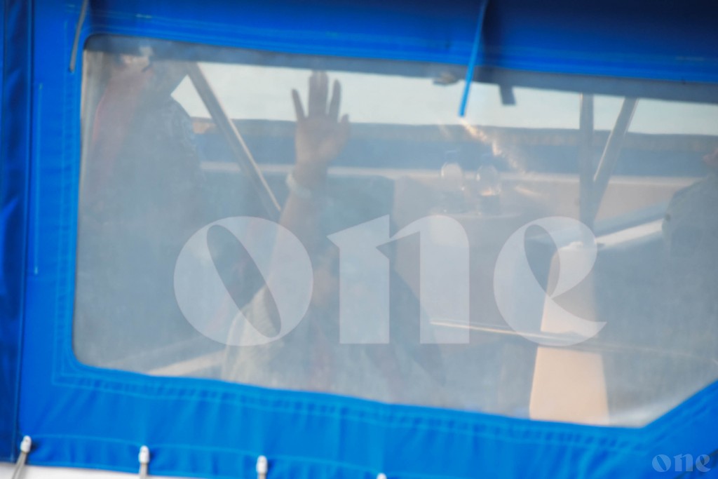 One Photos - rNmtbHi7Tm08SmKXV3DgwxssS.jpg