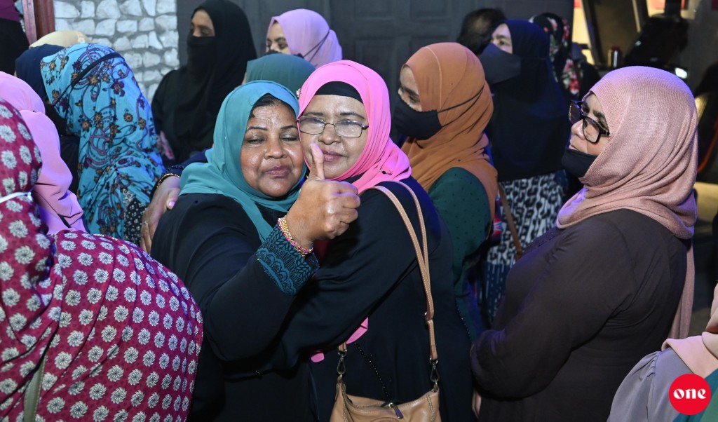 One Photos - scnsz6uIHmjE3ek8lBBehRx3o.JPG