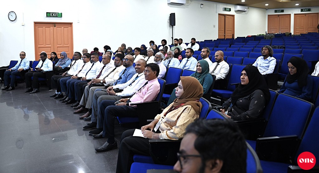 One Photos - spR0vPI1rRVqsr3sEGy2IQq2i.JPG