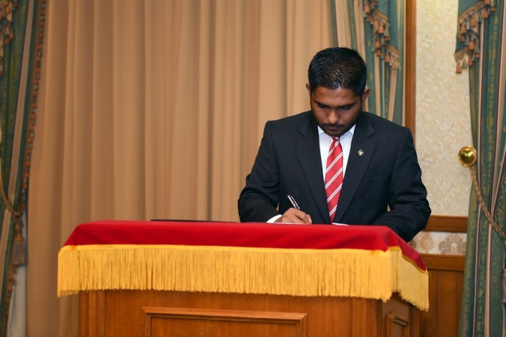 One Photos - v1dshhBnqVShpfdj0oVCEVOxo.jpg