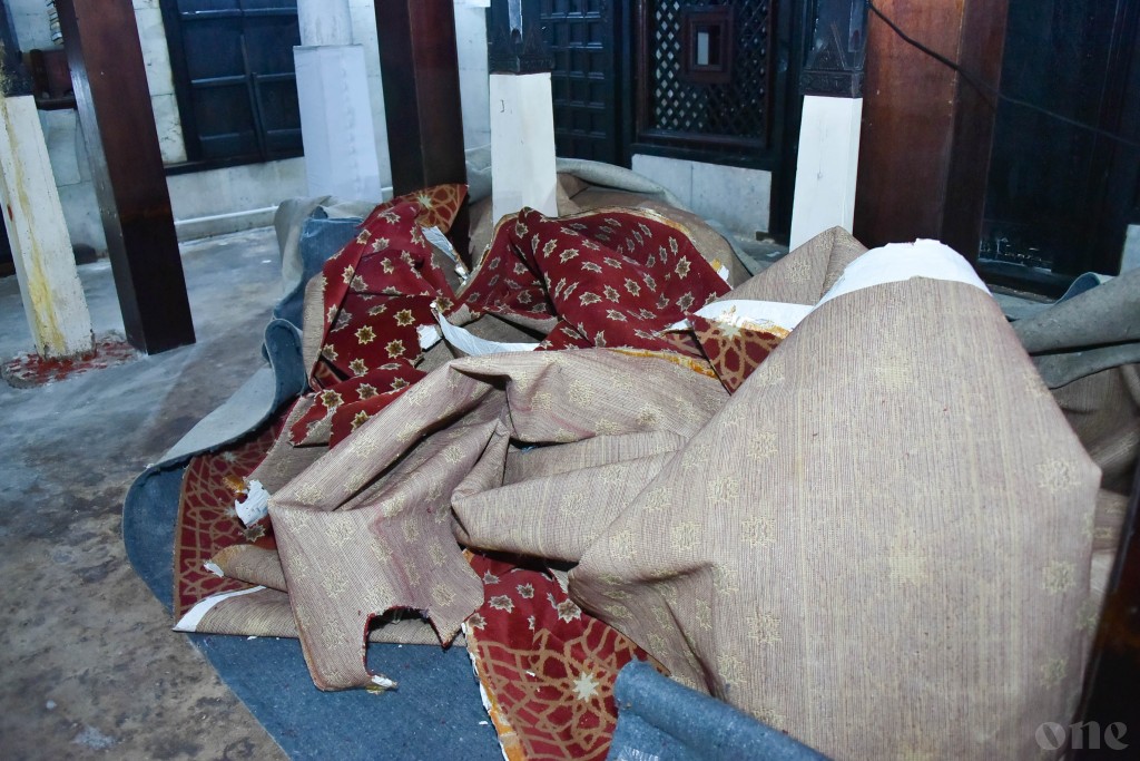 One Photos - vYv8Eriot6lxJqYgIKjUZQqDh.jpg