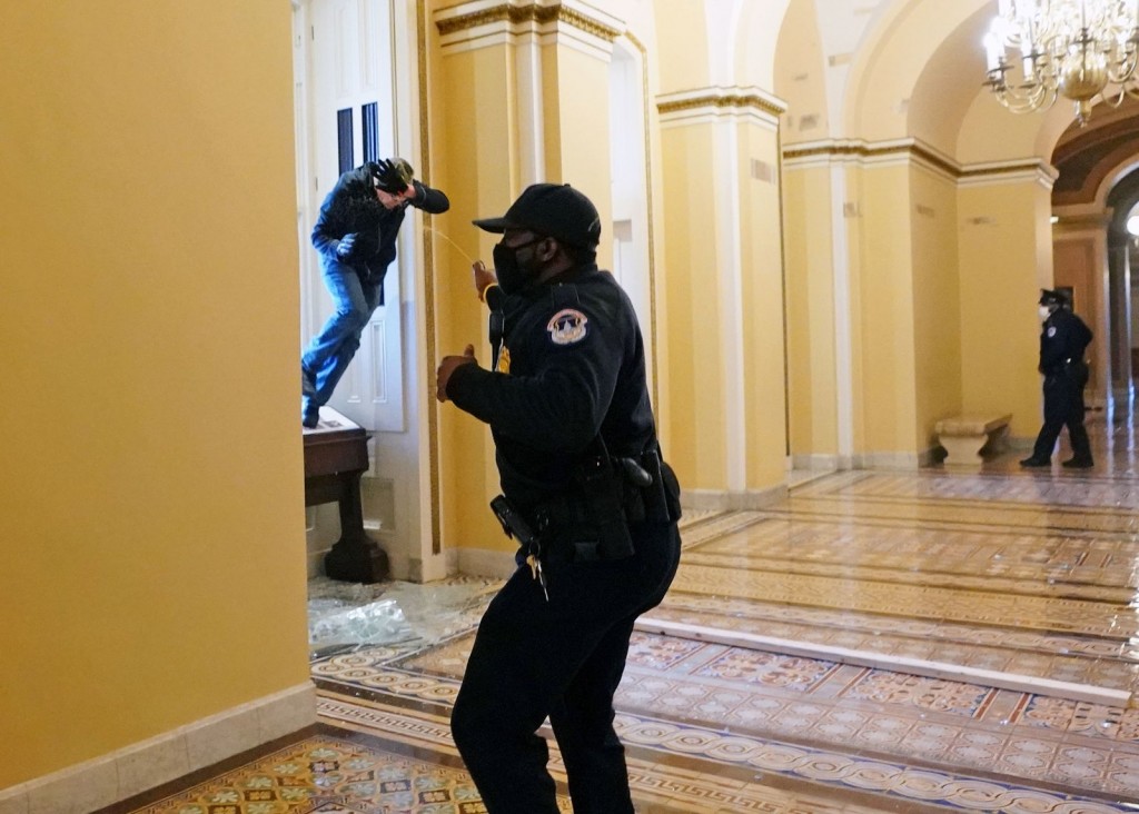 One Photos - vk3DNPDcXB1VdTtmcYpDEgx9b.jpg